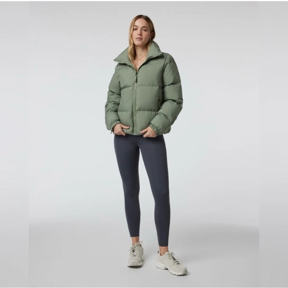 Vuori Hillside Down Jacket Sz. Small with tags - Picture 1 of 4